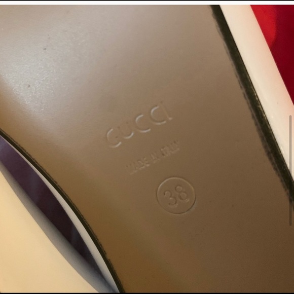 Pearl White Slides w/Gold Link Sz 38 - Picture 6 of 6